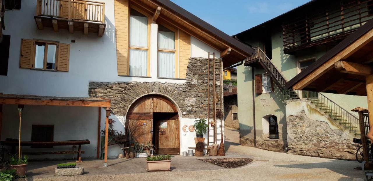 Agriturismo Farmhouse La Barberina Calceranica al Lago Exteriör bild